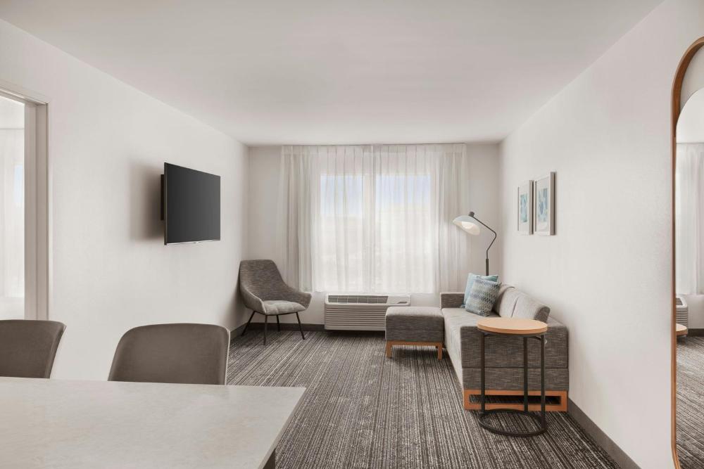 1 Bedroom Suite, 1 King, Sofa bed interior